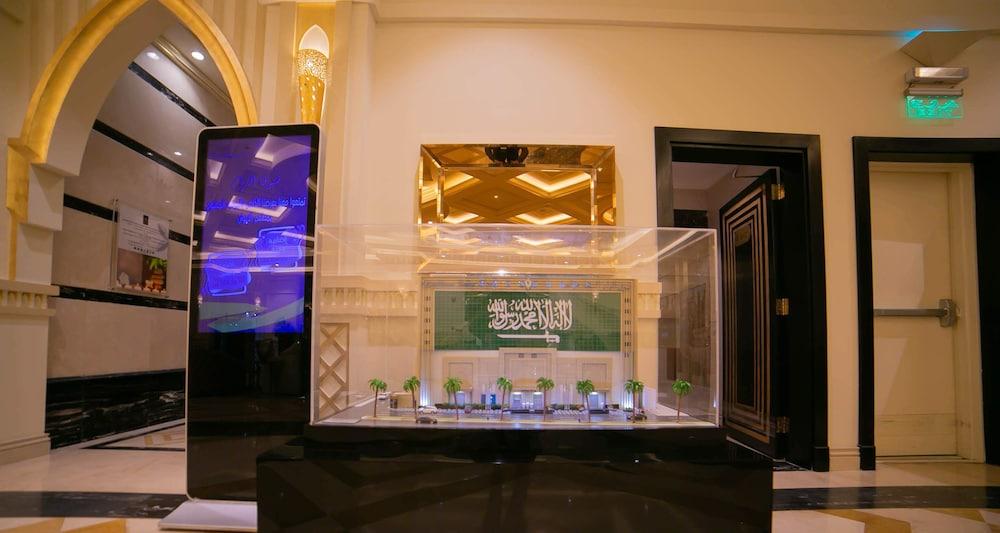 Casablanca Grand Hotel Džidda Exteriér fotografie The Saudi Aramco Museum